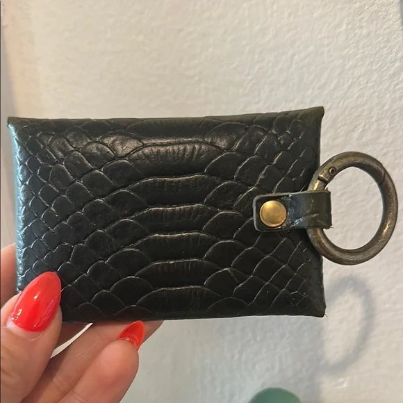 Black Textured Leather Wallet with Flap Closure - Picture 7 of 7